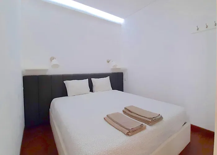 Vb By Flat In Oporto